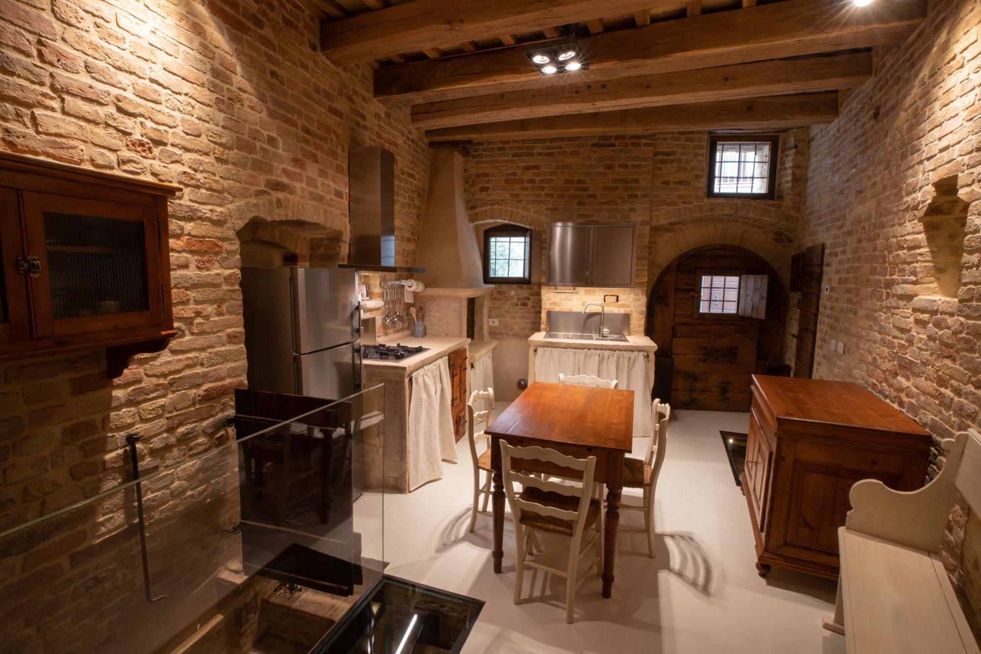 The Monastery - Unique Vacation Home Monteprandone Buitenkant foto